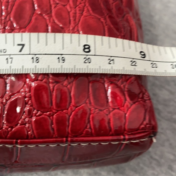 U.S. POLO ASSN. RED CROC PATENT LEATHER CROSSBODY BAG - Picture 14 of 15
